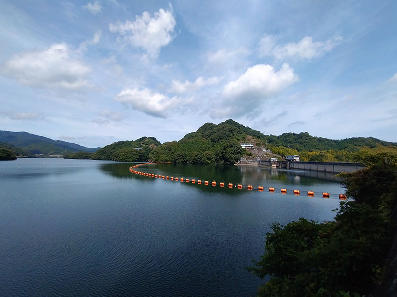 玉川ダム湖の様子