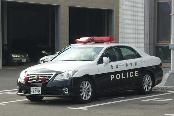 パトカー