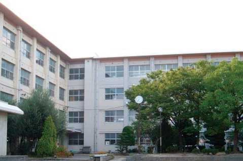鳥生小学校