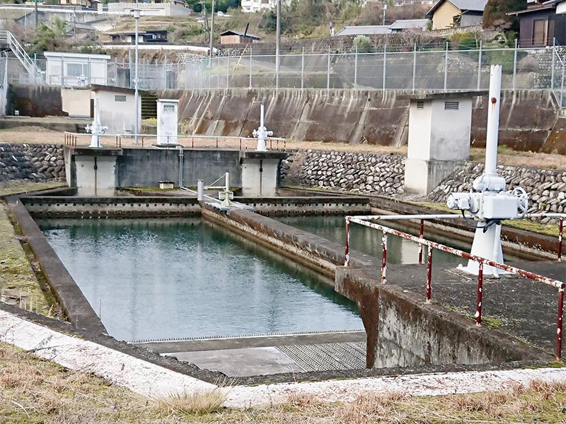 ちんさ池
